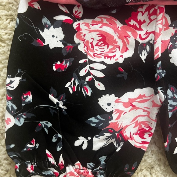 GIRLS 2 PIECE BOUTIQUE SHORT SET NIP SIZE M - Picture 13 of 14